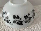 Vintage Pyrex Gooseberry 443 Black on White Cinderella Mixing Bowl 2.5 QT