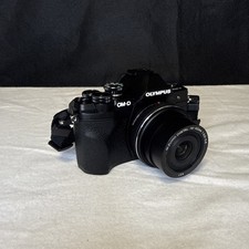 OLYMPUS OM-D E-M10 Mark IV  14-42mm f/3.5-5.6 EZ LENS - OM SYSTEMS