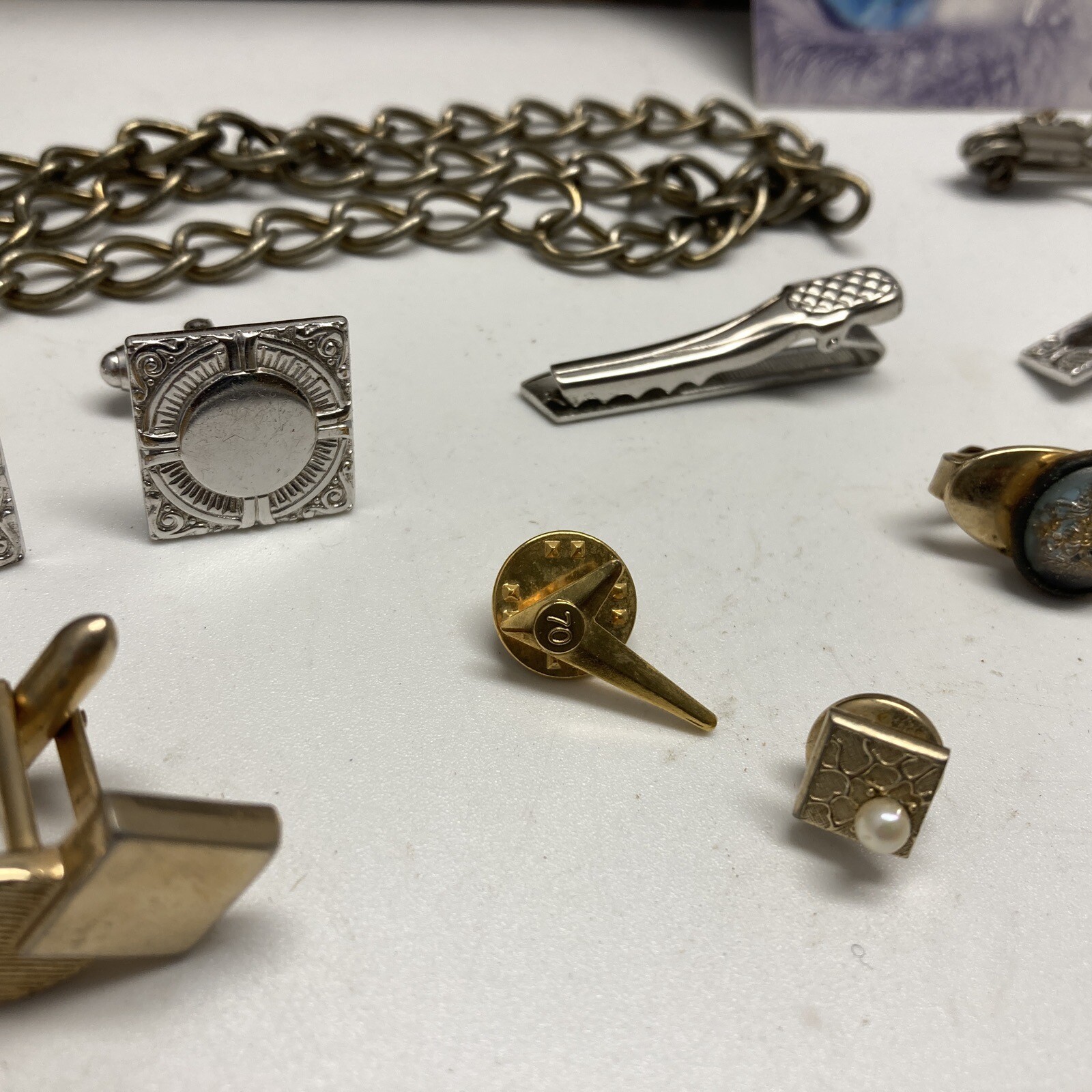 Pure Vintage 1950s Box Collection Of Bow ties And… - image 11