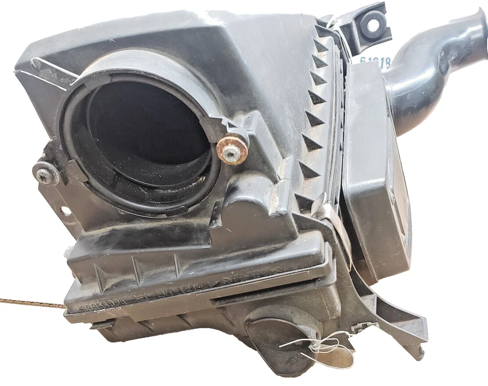 2000–2004 Volvo S40 Sedan 2.4L Air Cleaner Box Intake Assembly OEM - Image 4 of 4