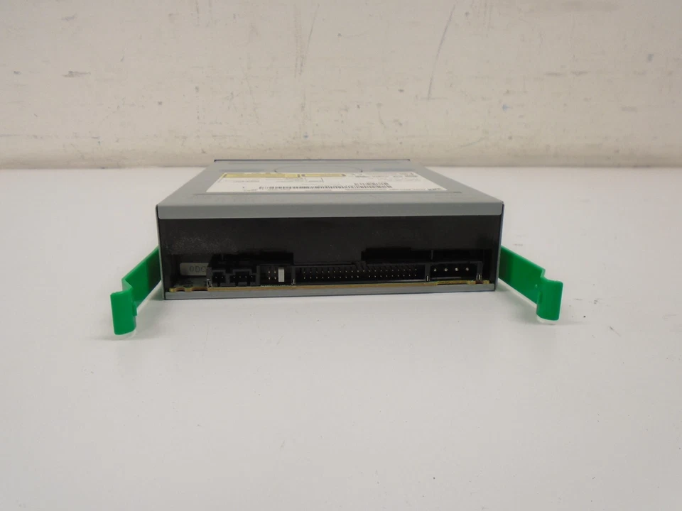 Hitachi CD-Rom Drive GCR-8481B - Image 4 of 4
