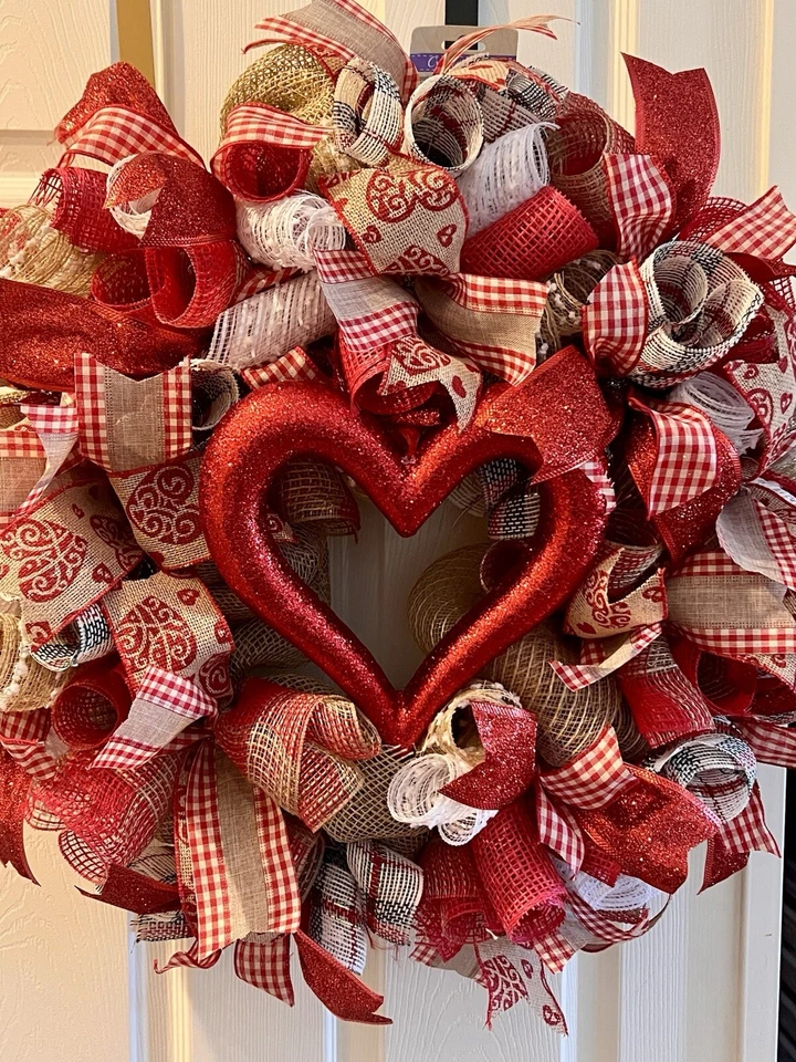 Valentine’s Day Wreath Handmade Quality Hearts Decor Mesh Wreath W Ribbons22x22 - Image 2 of 4