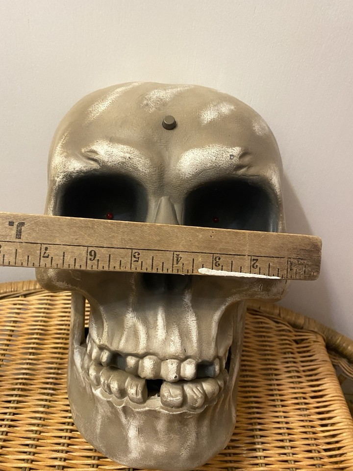 Vtg 90s Gemmy Animated Skull Greeter Singing Bad To The Bone Halloween ...