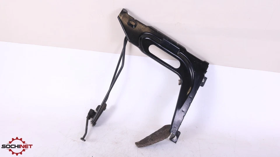 06-10 SATURN SKY / PONTIAC SOLSTICE LEFT FENDER MOUNT BRACKET OEM - Изображение 2 из 4