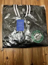 Green Day Saviors Tour 24 Satin Bomber Jacket Large Official Merch NWT