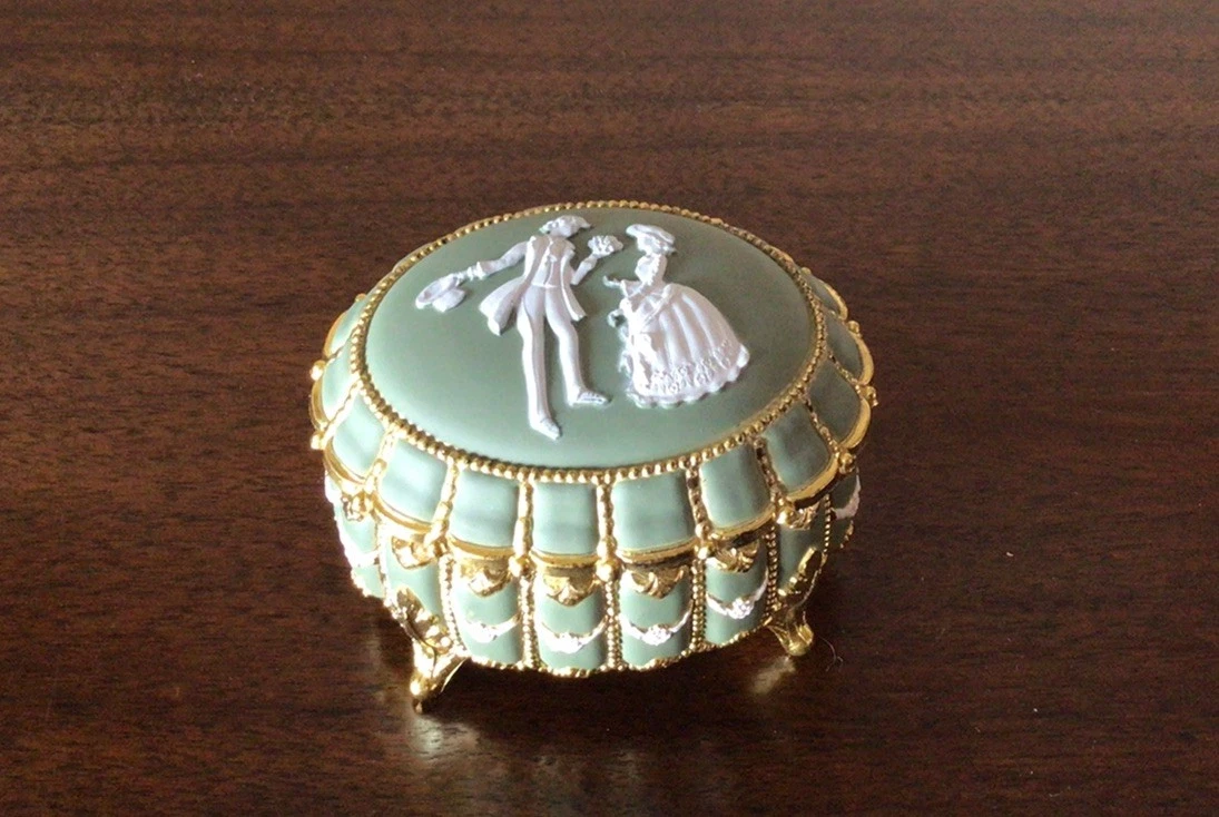 Splendid Music Box for sale | eBay