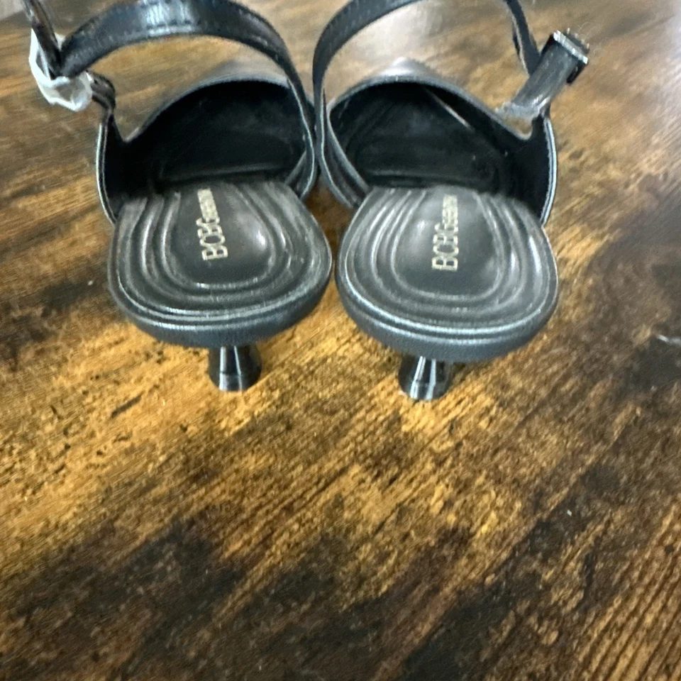 BCBG Women's Kittie Kitten Heel Sling Back Pumps Black Size 7 - Image 4 of 4