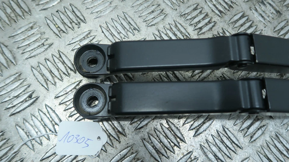 2018 MITSUBISHI MIRAGE 1.2 PETROL MK6 FRONT PAIR OF WIPER ARMS REF10305 - Image 2 of 4