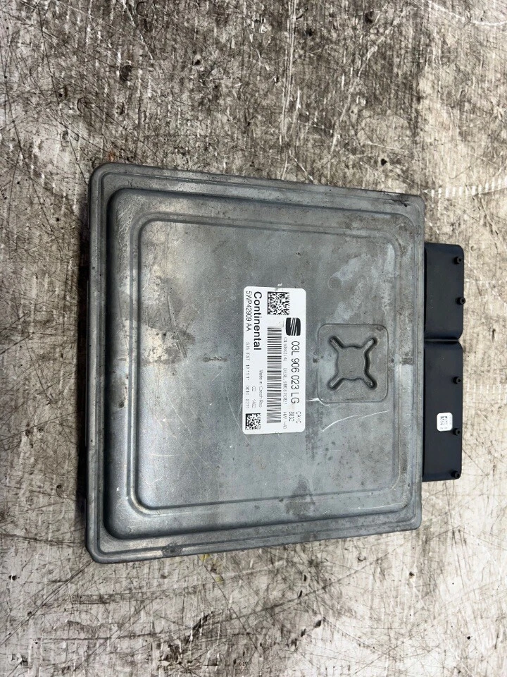 Seat Leon MK3 2012 1,6 TDI-M ECU 03 L 906 023 Foto 3 de 4