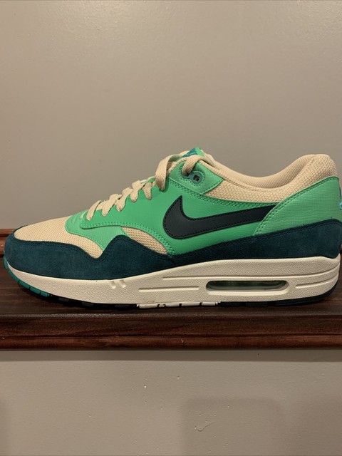 nike air max 1 essential green