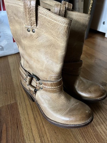 EUC FRYE Carmen Women's Size 6B Honey 