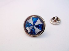 RESIDENT EVIL BLUE UMBRELLA CORPORATION RES LAPEL PIN BADGE GIFT