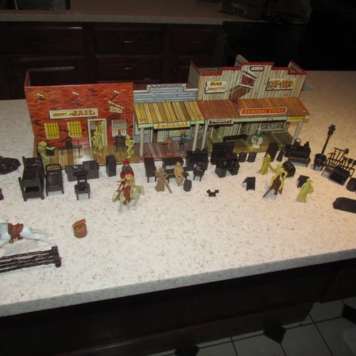 Marx #4229-30 Western Town Jail Side Tin Litho Play Set 1952 Vtg many Figs Accs