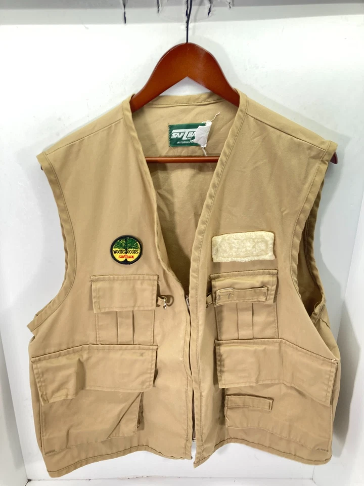 SafTbak Woods Goods Hunting Vest Mens L Khaki Beige Zip Up Pockets Outdoor Logo - Image 3 of 4