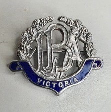 VICTORIA LADIES BOWLING ASSOCIATION - VICTORIA - VINTAGE LAWN BOWLS CLUB BADGE