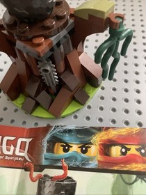 LEGO NINJAGO: The Vermillion Attack (70621) no minifigures please read