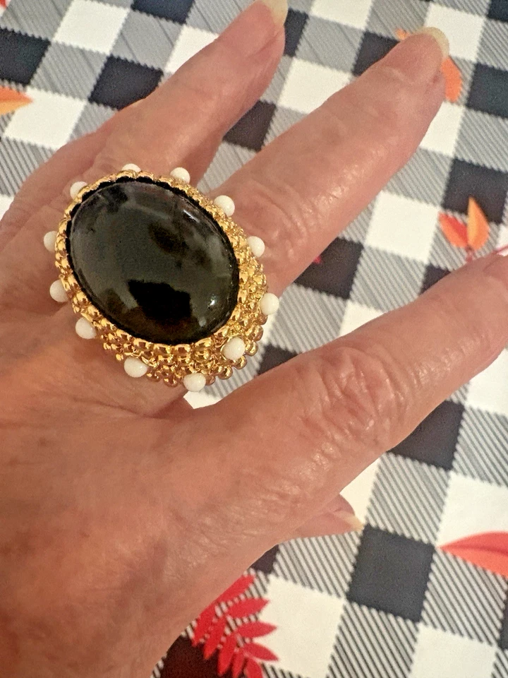 Anillo de ónix negro KJL Kenneth Jay Lane DECLARACIÓN ESTE OESTE TALLA 9 Foto 3 de 4