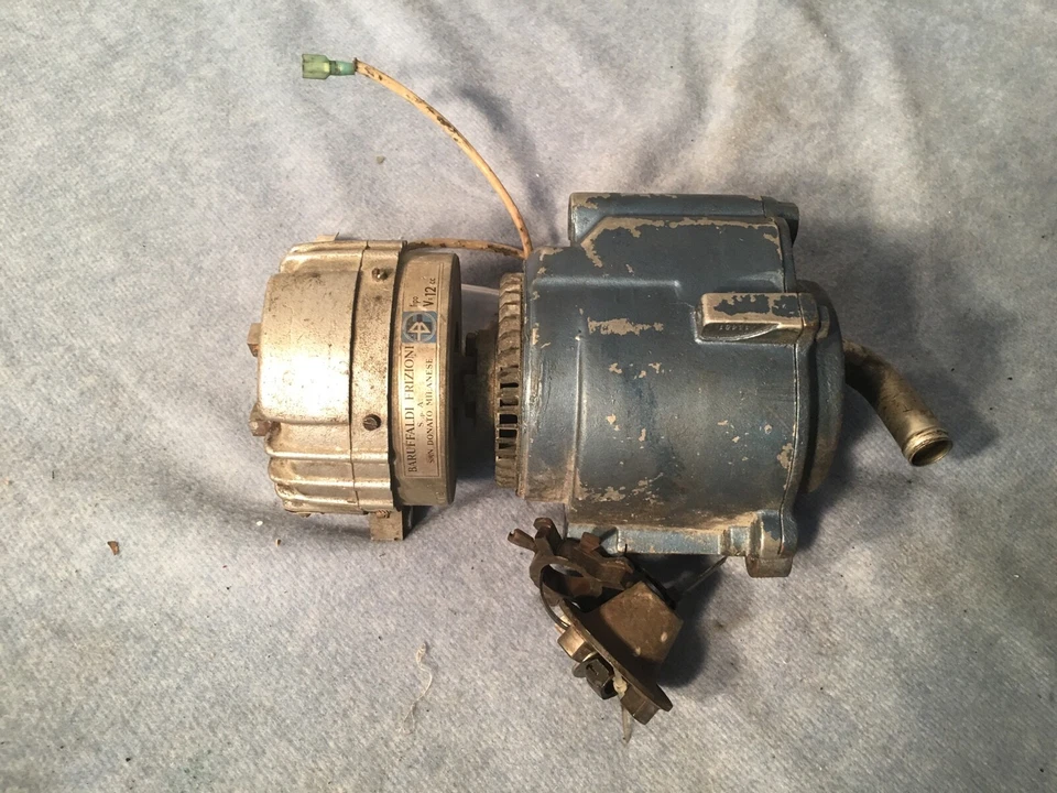 Bomba de aire Smog Ferrari Dino 246 GT con embrague electromagnético Foto 2 de 4