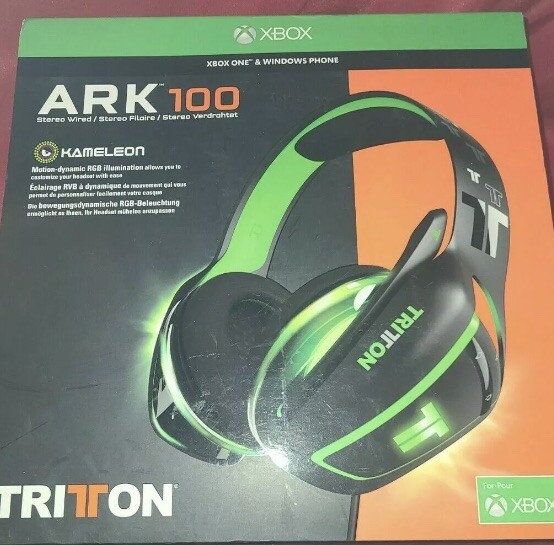 Mad Catz Tritton ARK 100 Amplifed Stereo RGB Wired Headset Xbox One  Black/Green