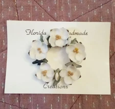 NEW Handmade Florida Creations Dogwood Blossoms Shell Wreath PIN Floral Brooch