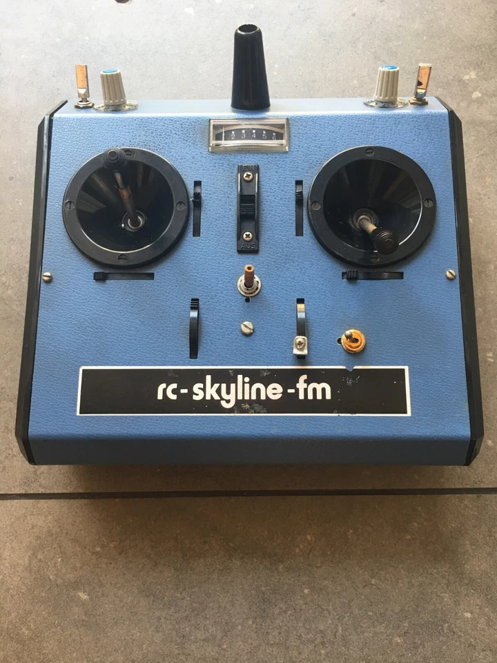 RC SKYLINE FM ING H. FRANK Radiocomando vintage transmitter GERMANY - Immagine 2 di 4