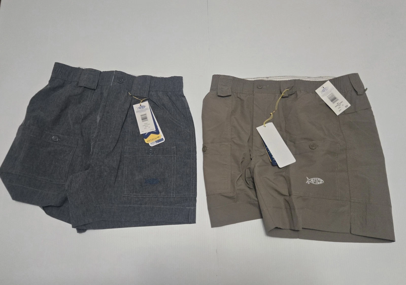 LOT OF 2 AFTCO Men's Fishing Shorts Classic Fit M100, M01 Navy Oak Size 32, NWT
Opens in a new windo
