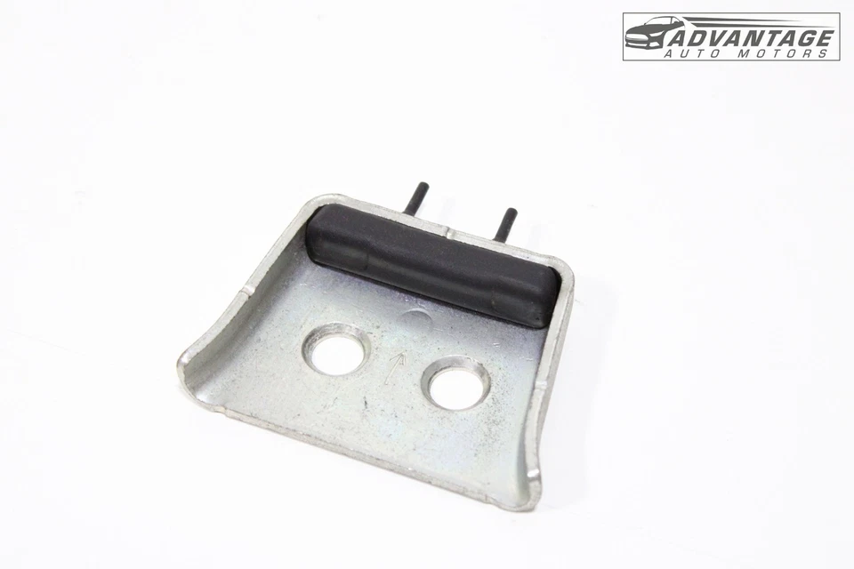 Hummer H3 2006-2010 puerta levadiza puerta trasera derecha cierre placa golpeador OEM Foto 2 de 4