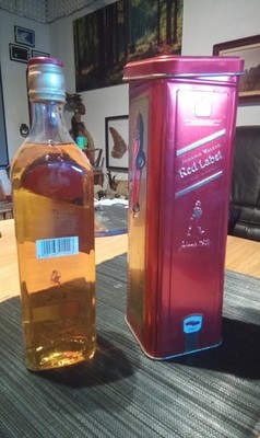 Johnny Walker Red Label ca.30 Jahre alt mit Geschenkverpackung 