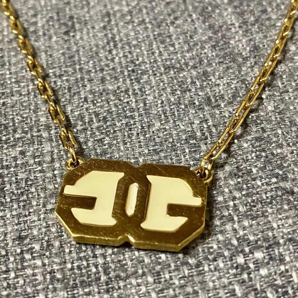 [m] Good condition GIVENCHY Logo necklace enamel gold color thumbnail 2