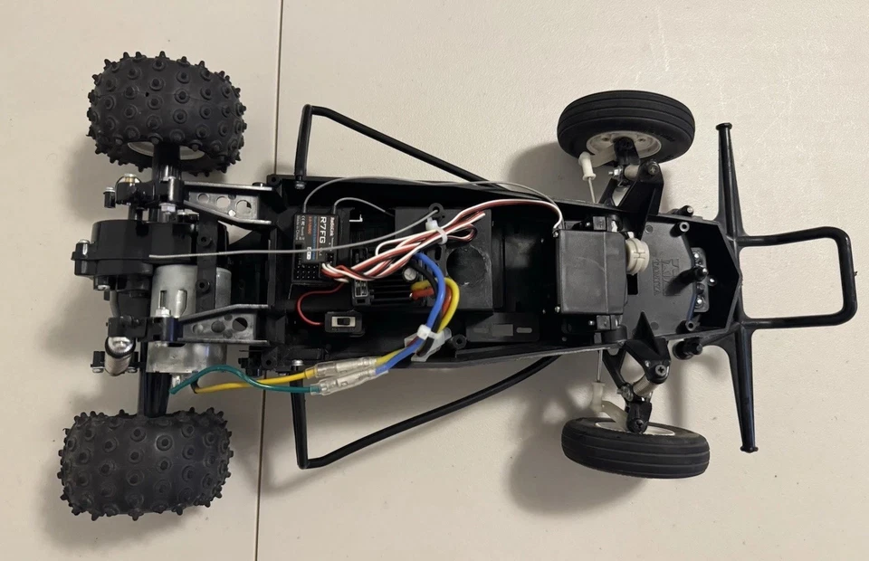 Tamiya 1/10 Hornet 2x2 listo para funcionar - relanzamiento estilo vintage ¿NUEVO? LEER Foto 4 de 4