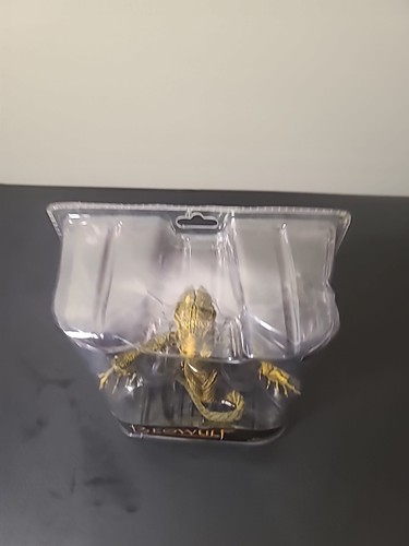 2007 MCFARLANE TOYS--BEOWULF--GRENDEL'S MOTHER FIGURE (NEW) Box Damage - Picture 7 of 10