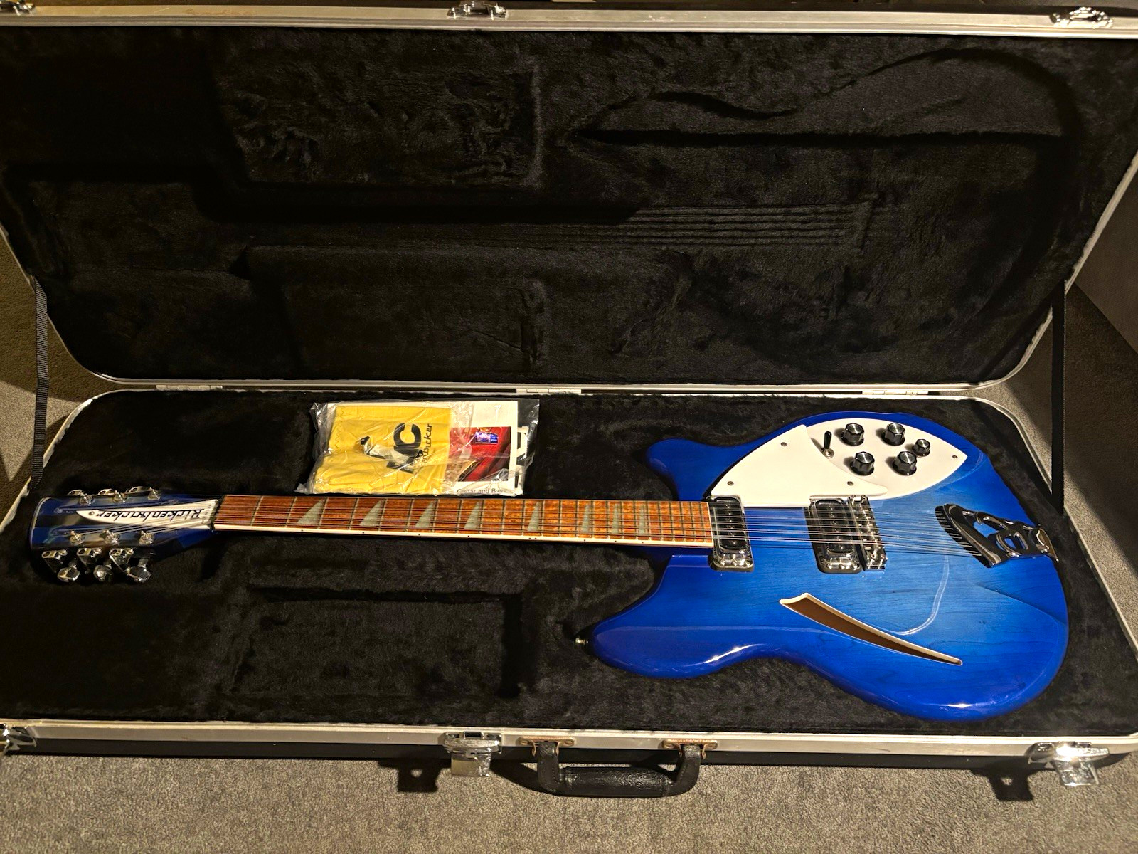 Rickenbacker 360/12 12-string guitar - blue burst finish