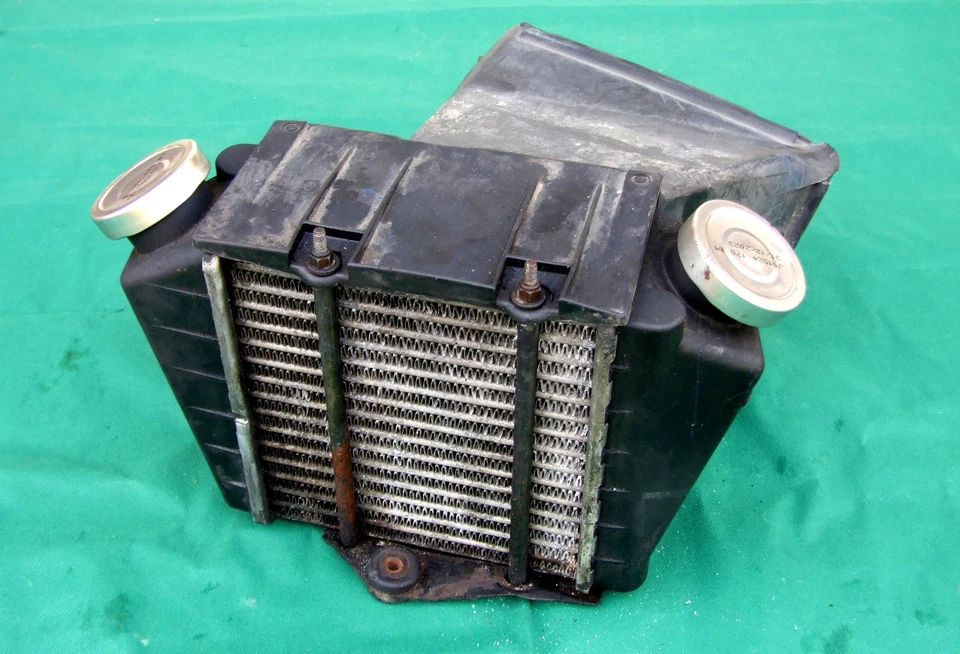 Radiateur Intercooler Renault Fuego Turbo Diesel et Renault 30 Turbo D bon état - Photo 1/4
