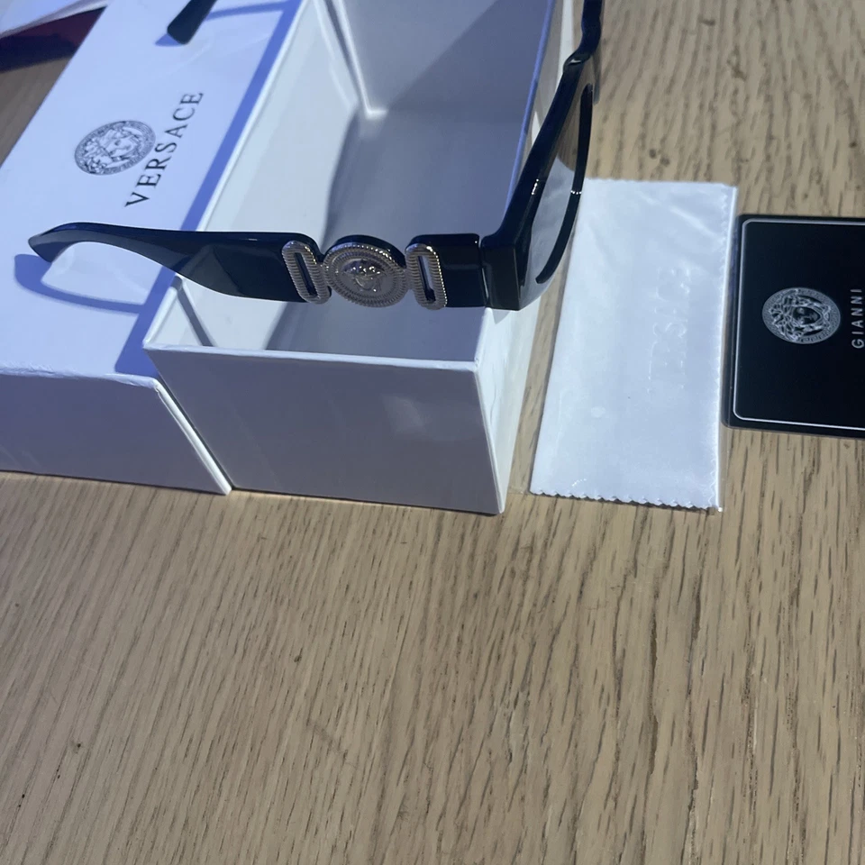 Óculos de sol Versace VE4361 53mm unissex - PRETO - Imagem 3 de 4