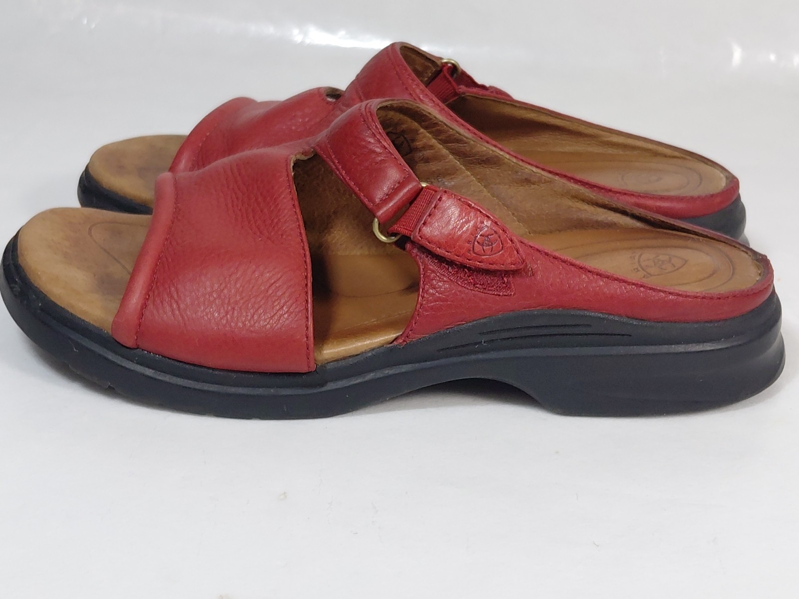 Ariat Women's sz. 9B Red Leather Uppers Slip On Comfort Sandals Style 94160