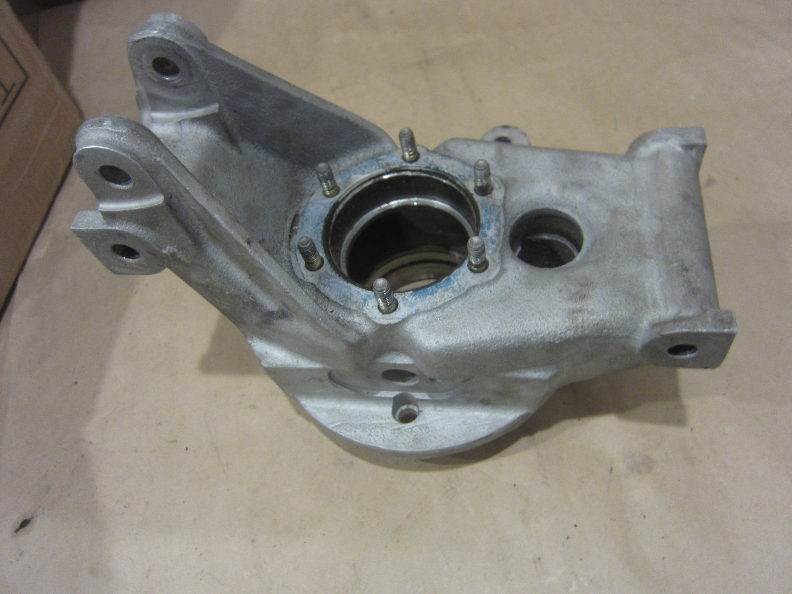 Ferrari Mondial t - RH Rear Wheel Hub Holder - P/N 151238