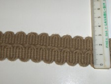 PASSAMANERIA BORDO GALLONE DA PIEGARE BEIGE STILE TIROLO ALT 3 CM X 1 MT 