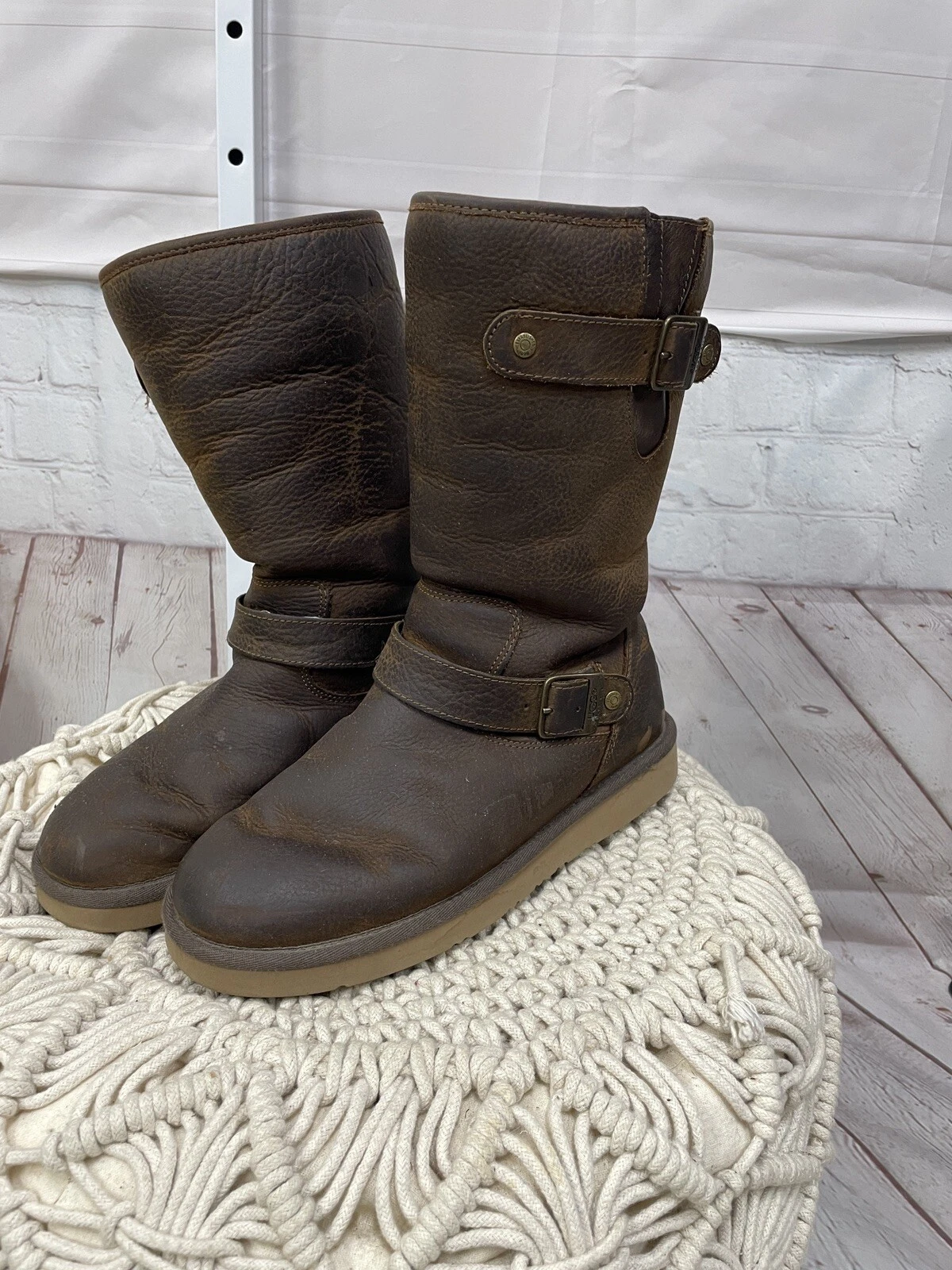 UGG Stivali da motociclista Ugh Kensington donna 8 fibbie in pelle marrone shearling