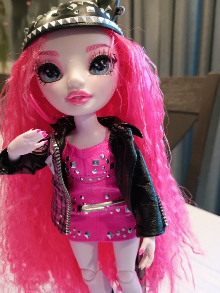 Shadow Hagh Rainbow High Doll Vision Shadow MARA PINKETT Neon Pink Hair Doll With ...