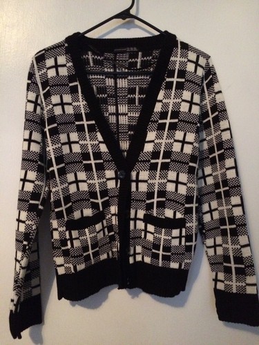 NWOT! Fun Black White Geometric Plaid 
