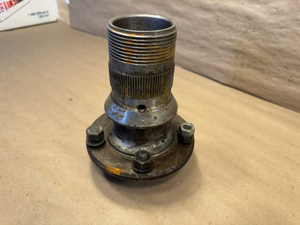 Jaguar XK120 XK140 шлицевая ступица передняя правая правая от оригинального производителя C6020 - Изображение 3 из 4