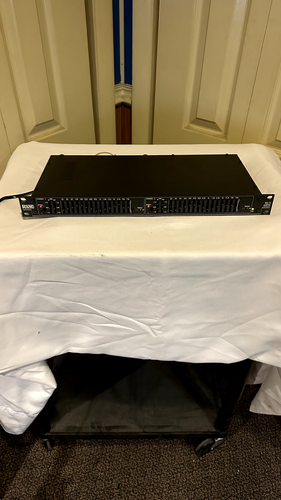 Rane MQ15 15-band Graphic Equalizer w/ Power Cord - Picture 3 of 19