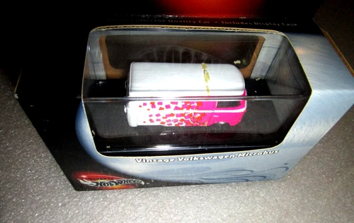 100% Hot Wheels Vintage Volkswagen Microbus Limited Edition in Display Case 1:64