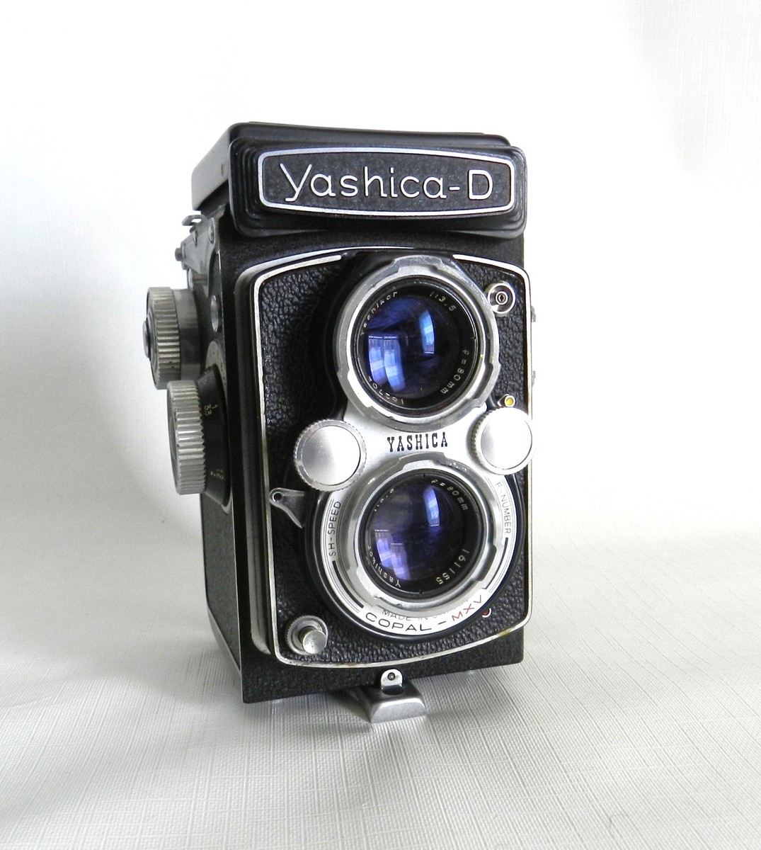 Yashica-D TLR Twin Lens Reflex Film Camera with 80mm f/3.5 Lens | eBay