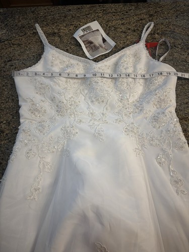NWT Mary’s Bridal Wedding Dress Size 18 Crystals Beading White Ivory Style 8268 - Picture 12 of 15