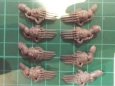 Warhammer 40K - 4 Space Marine Vanguard Veteran pairs of lightning claw 40k bits