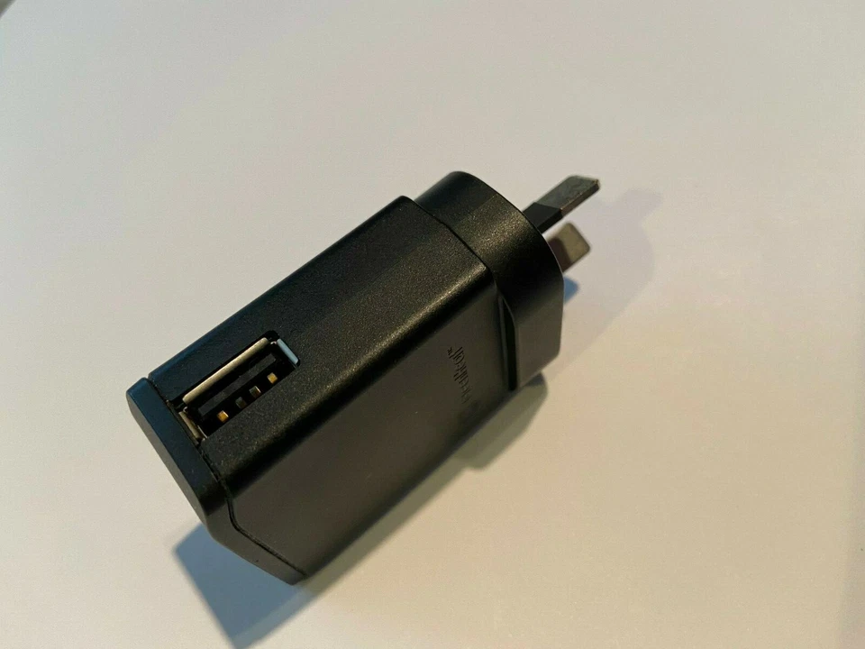 Cargador de red de CA Sony Ericsson concentrador/cabezal USB EP800 en negro - original. Nuevo Foto 4 de 4