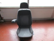 Sitz links vorn Mit Armlehne Ablagefach Flecken Loch  siehe Bild OPEL  ZAFIRA B