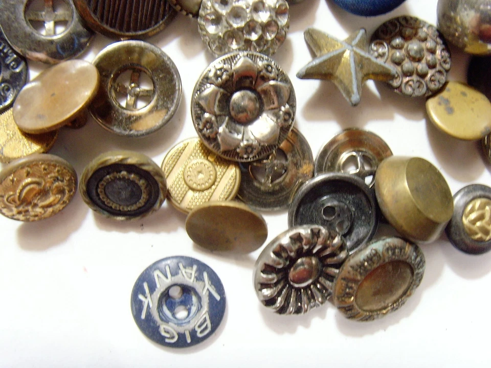 48 vintage antique metal collector buttons lot heraldic uniform etc 52371 - Image 4 of 4