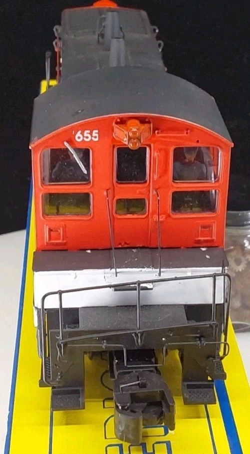 S-Helper Showcase Line S Gauge New Haven 655 SW1200 Class DEY-7 Locomotive - Image 2 of 4